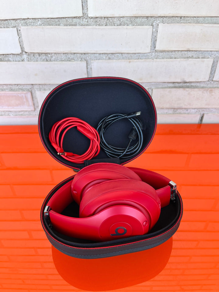 Cascos Beats rojos - excelentes - Videojuegoos