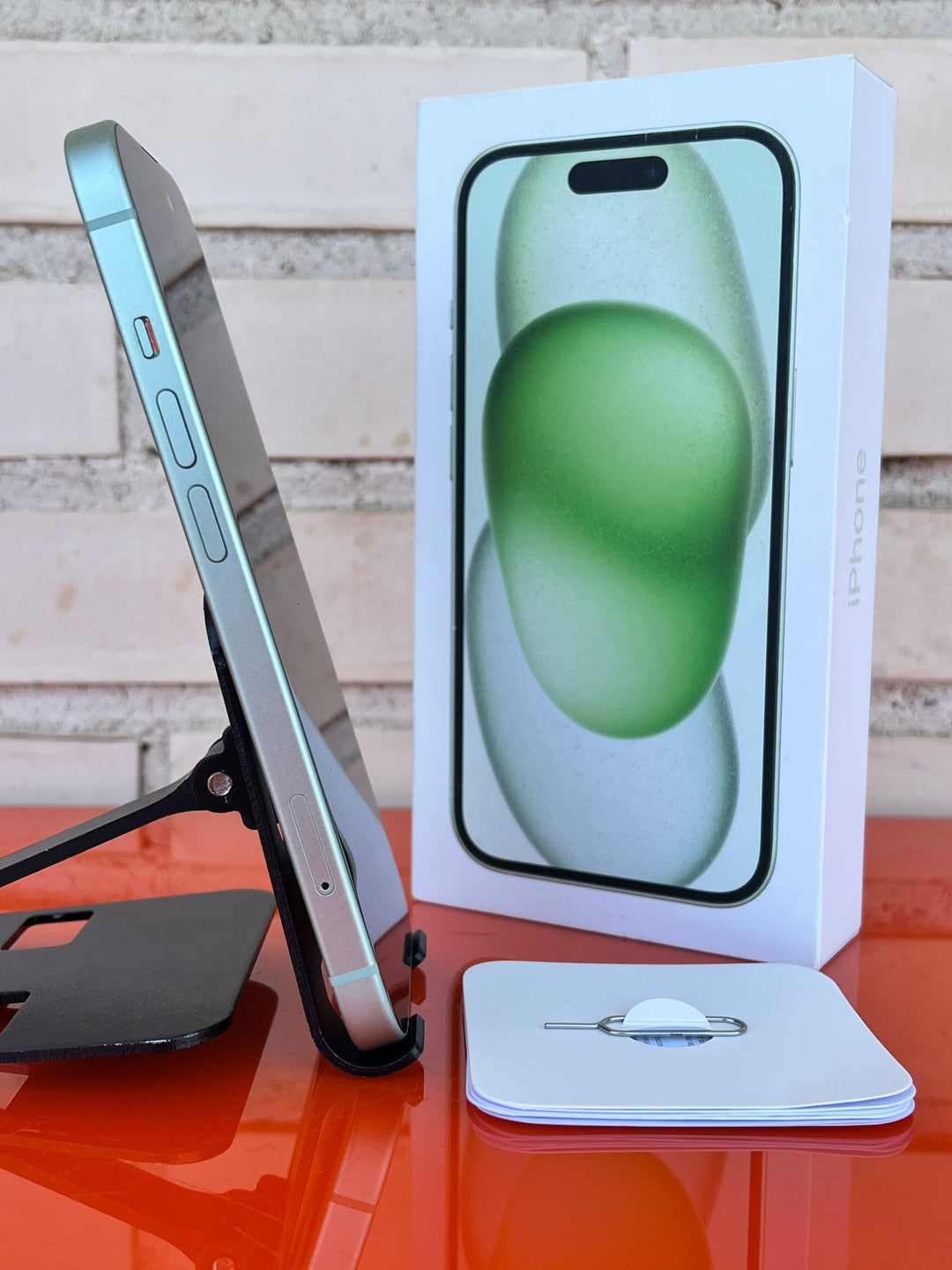iPhone 15 Verde - Como Nuevo - Videojuegoos