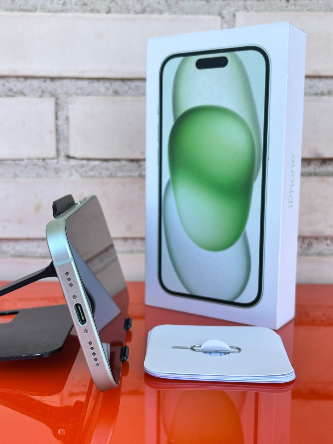 iPhone 15 Verde - Como Nuevo - Videojuegoos