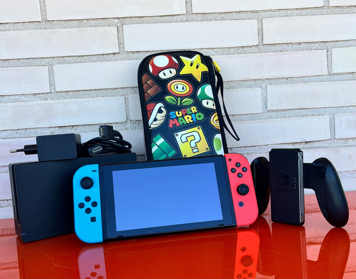 Nintendo Switch Azul y Rojo - Videojuegoos