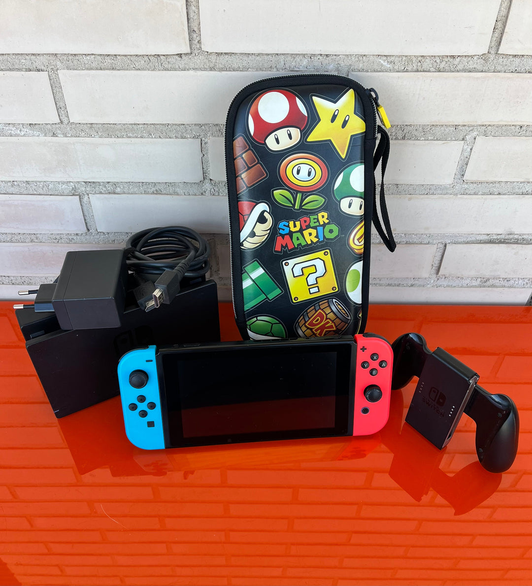 Nintendo Switch Azul y Rojo - Videojuegoos