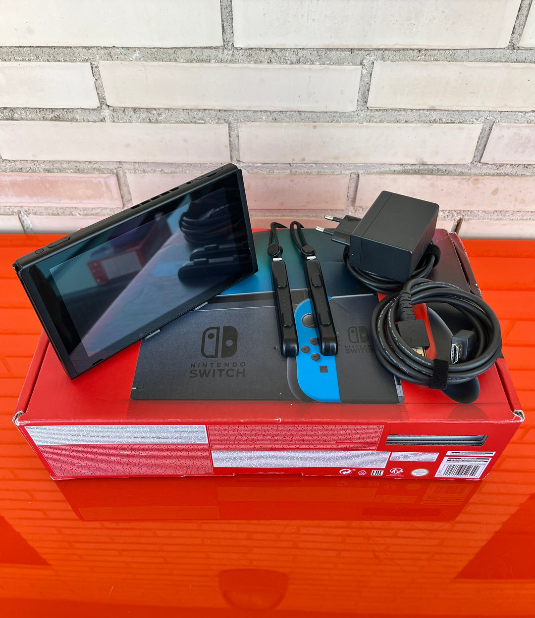 Nintendo Switch - Azul/Rojo - Videojuegoos