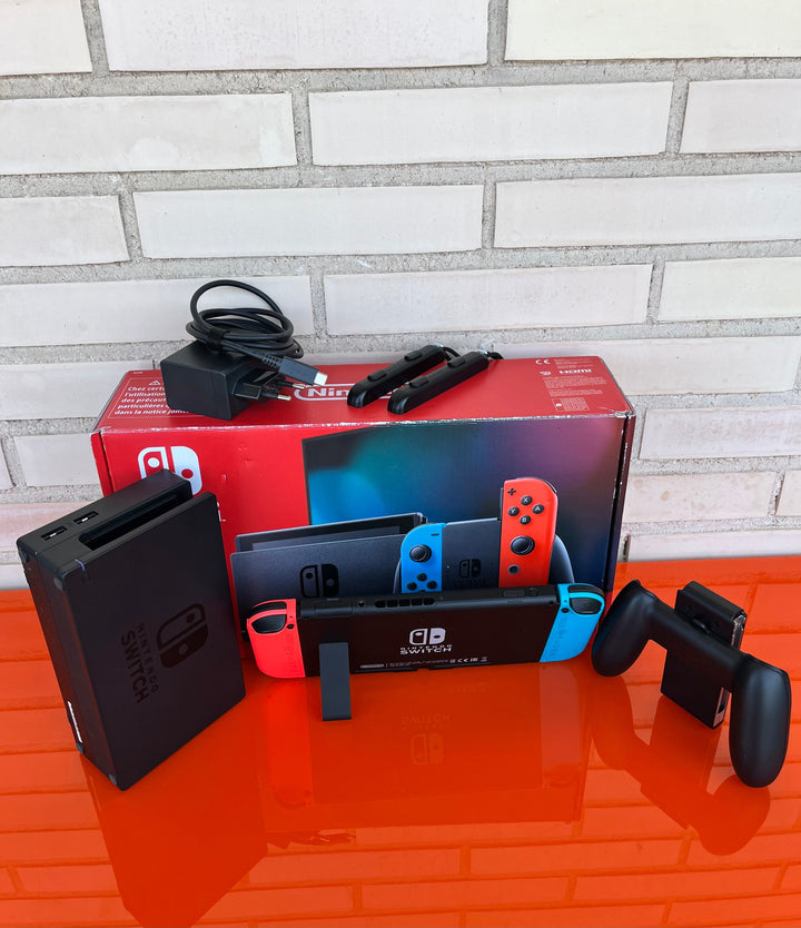 Nintendo Switch - Azul/Rojo - Videojuegoos