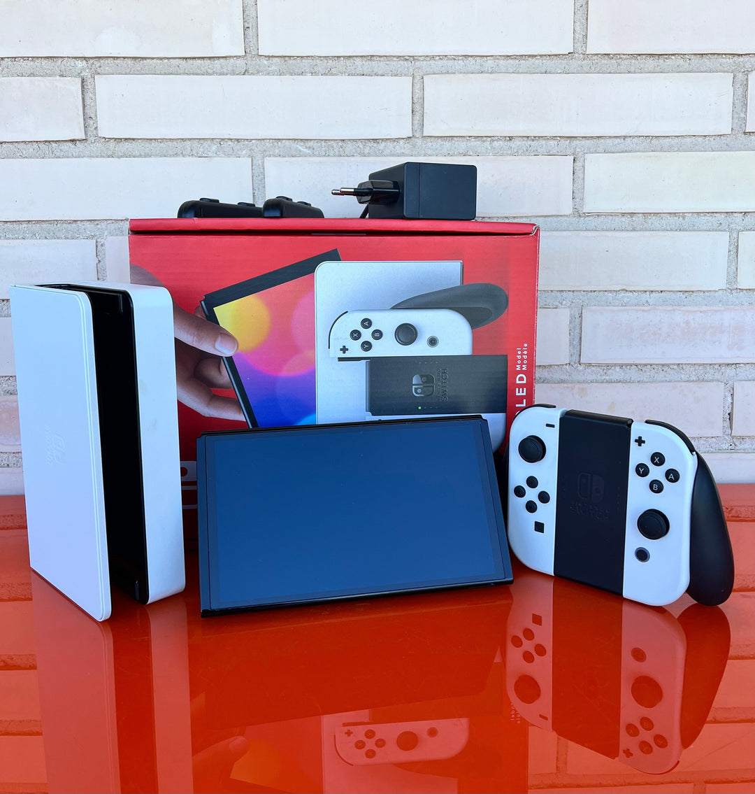 Nintendo Switch OLED Blanca y Negra - Videojuegoos