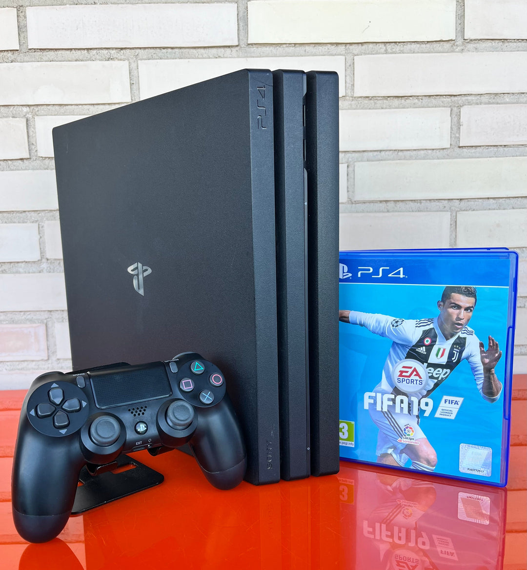 Playstation 4 Pro Negra + FIFA 19 - Videojuegoos