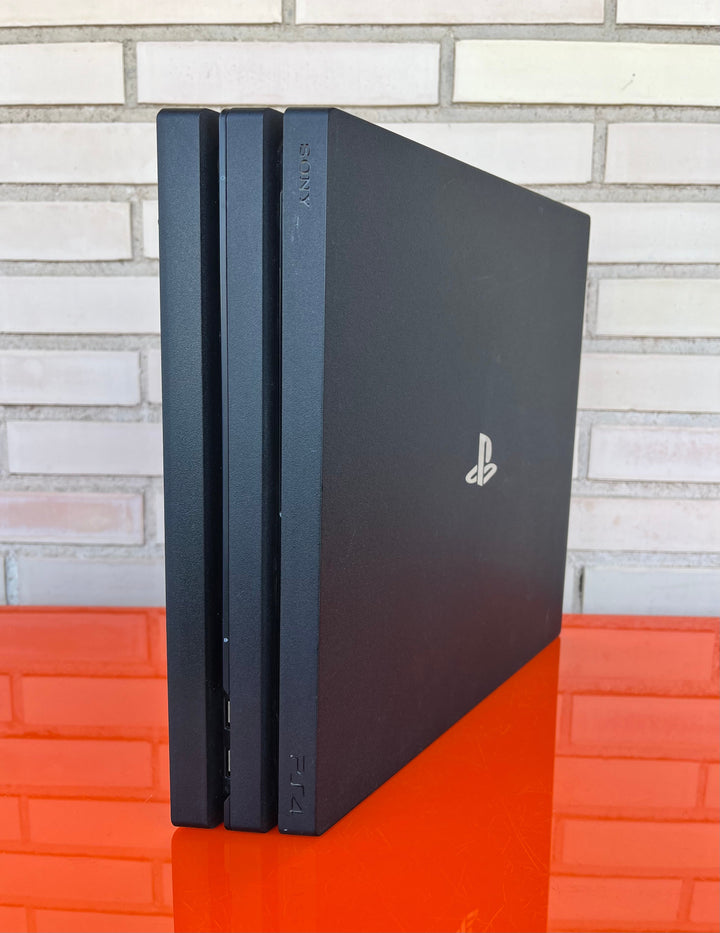 Playstation 4 Pro Negra + FIFA 19 - Videojuegoos