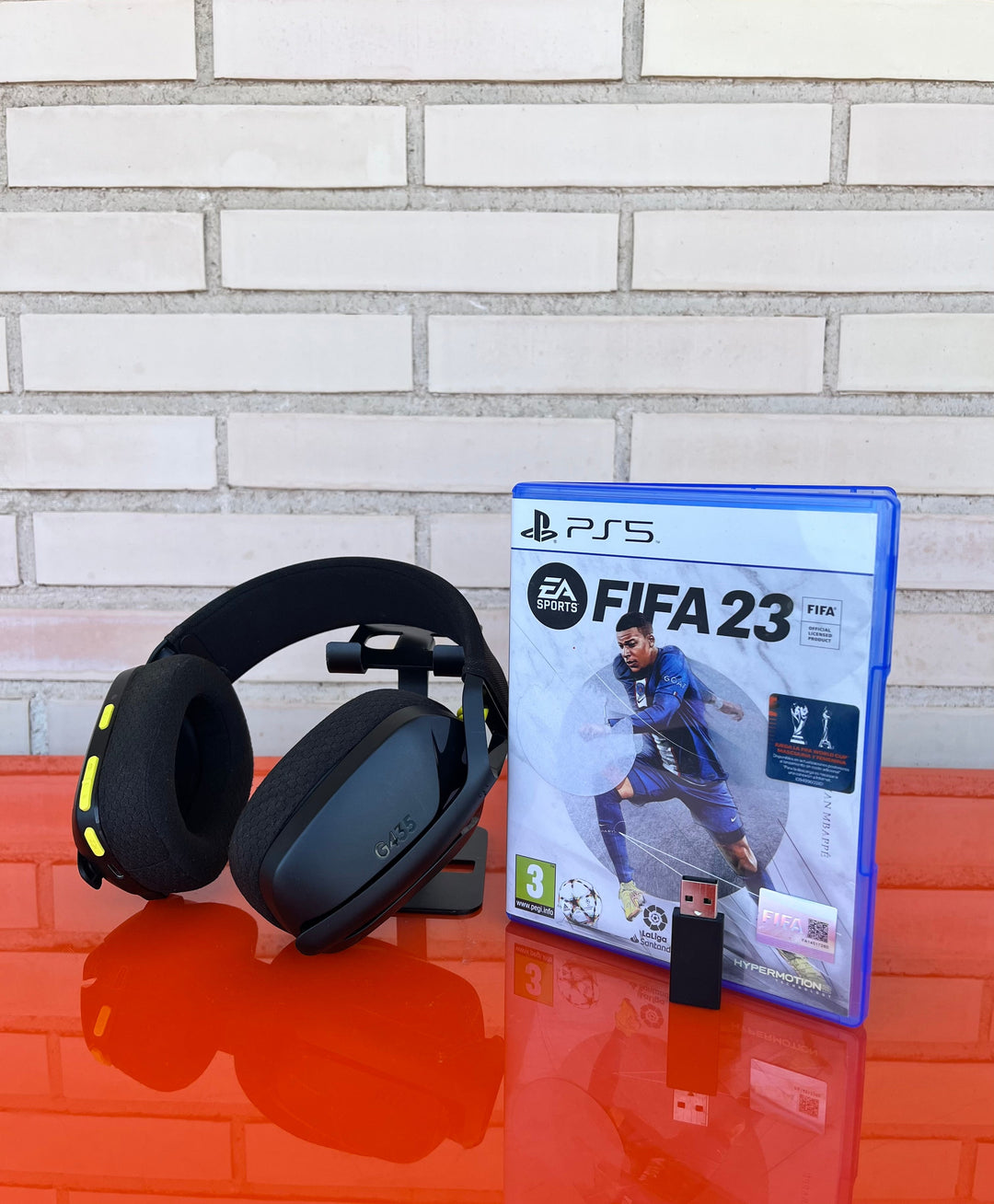 PS5 (PlayStation 5) + FIFA 23 - Videojuegoos