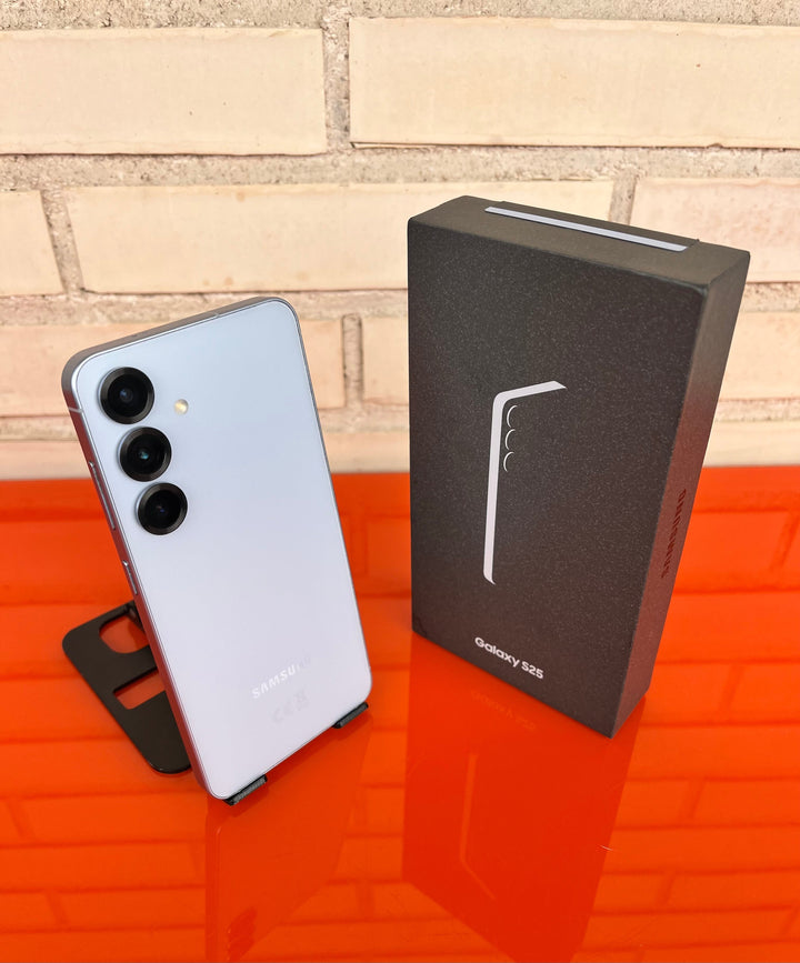 Samsung Galaxy S25 128GB Plata - Videojuegoos